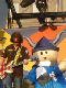 1n Volker und Maskottchen